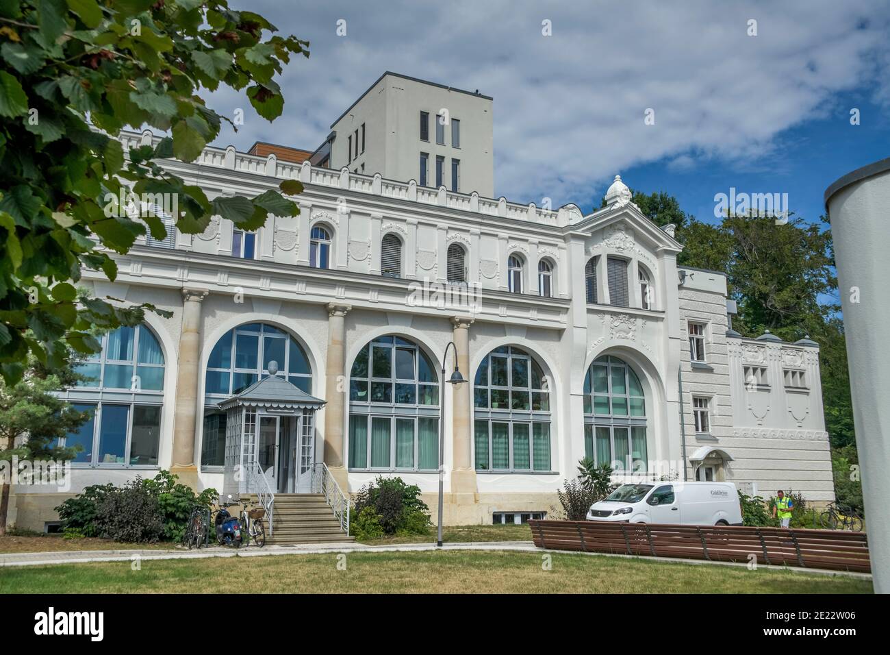 Herrenbad, Dr.-Lahmann-Park, Hermann-Hesse-Straße, Weißer Hirsch, Dresden,  Sachsen, Deutschland Stock Photo - Alamy