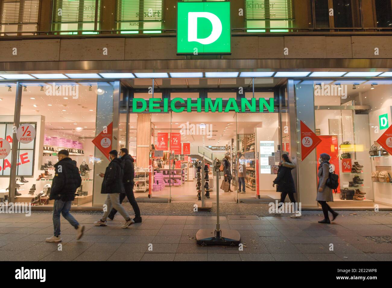 Deichmann Schuhgeschäft, Tauentzienstraße, Berlin, Deutschland Photo Alamy