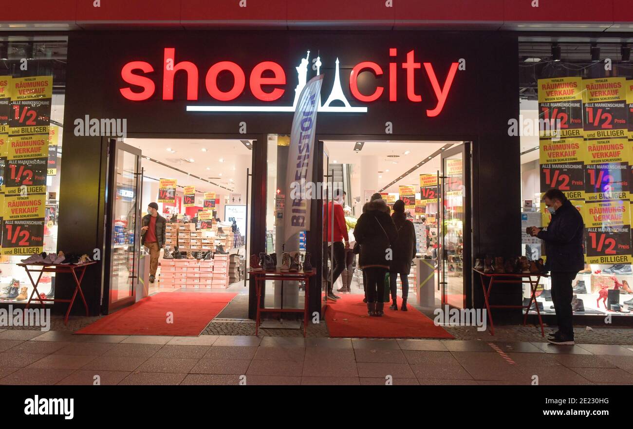 Shoe City, Tauentzienstraße, Charlottenburg, Berlin, Deutschland Stock Photo