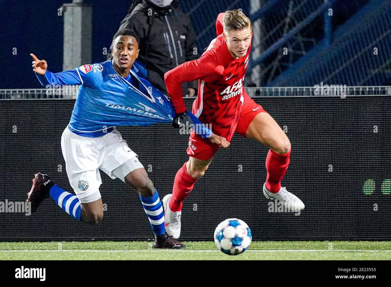 DEN BOSCH, NETHERLANDS - JANUARY 11: (L-R): Kevin Felida of FC Den Bosch  being pulled by Kenzo Goudmijn of Jong AZ during the Dutch  Keukenkampioendiv Stock Photo - Alamy