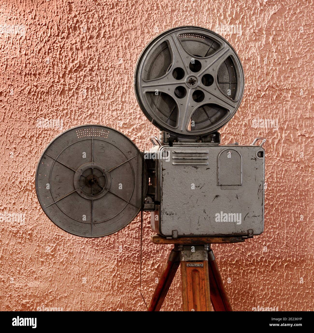 Vintage movie camera Stock Photo - Alamy