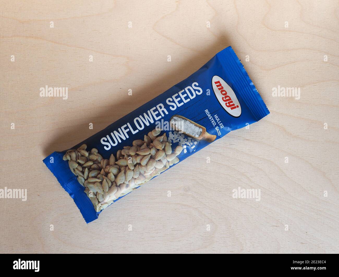 Download Sunflower Seeds Packet High Resolution Stock Photography And Images Alamy