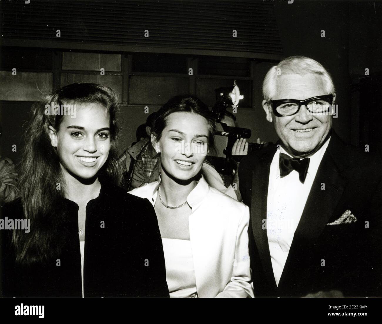 Cary Grant With Daughter Jennifer And Wife Barbara Harris . October 1981   Credit: Ralph Dominguez/MediaPunch Stock Photo