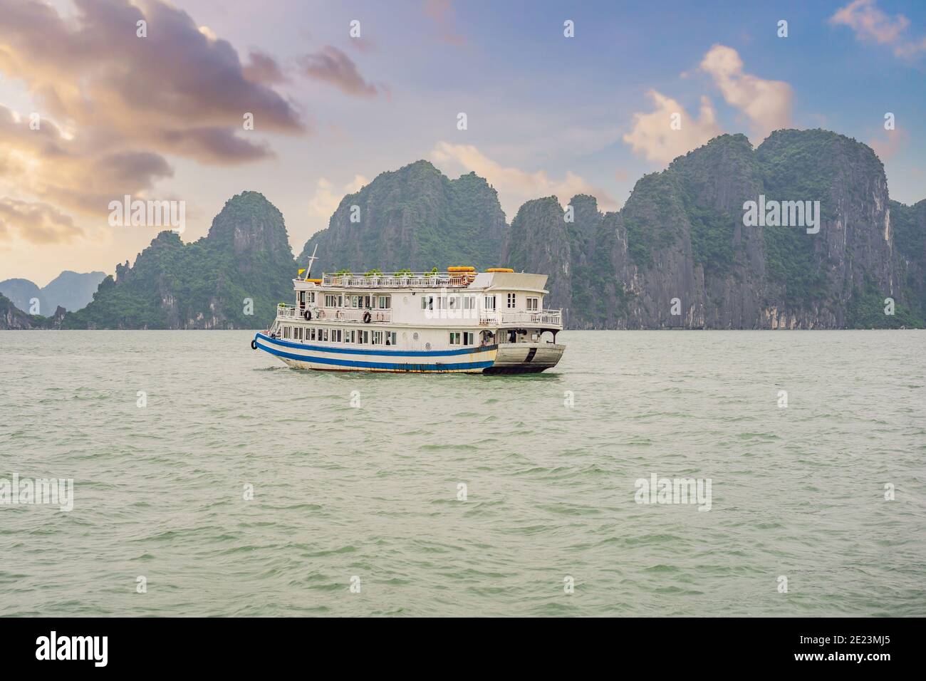3d cruise ship vacation holiday hi-res stock photography and images - Alamy