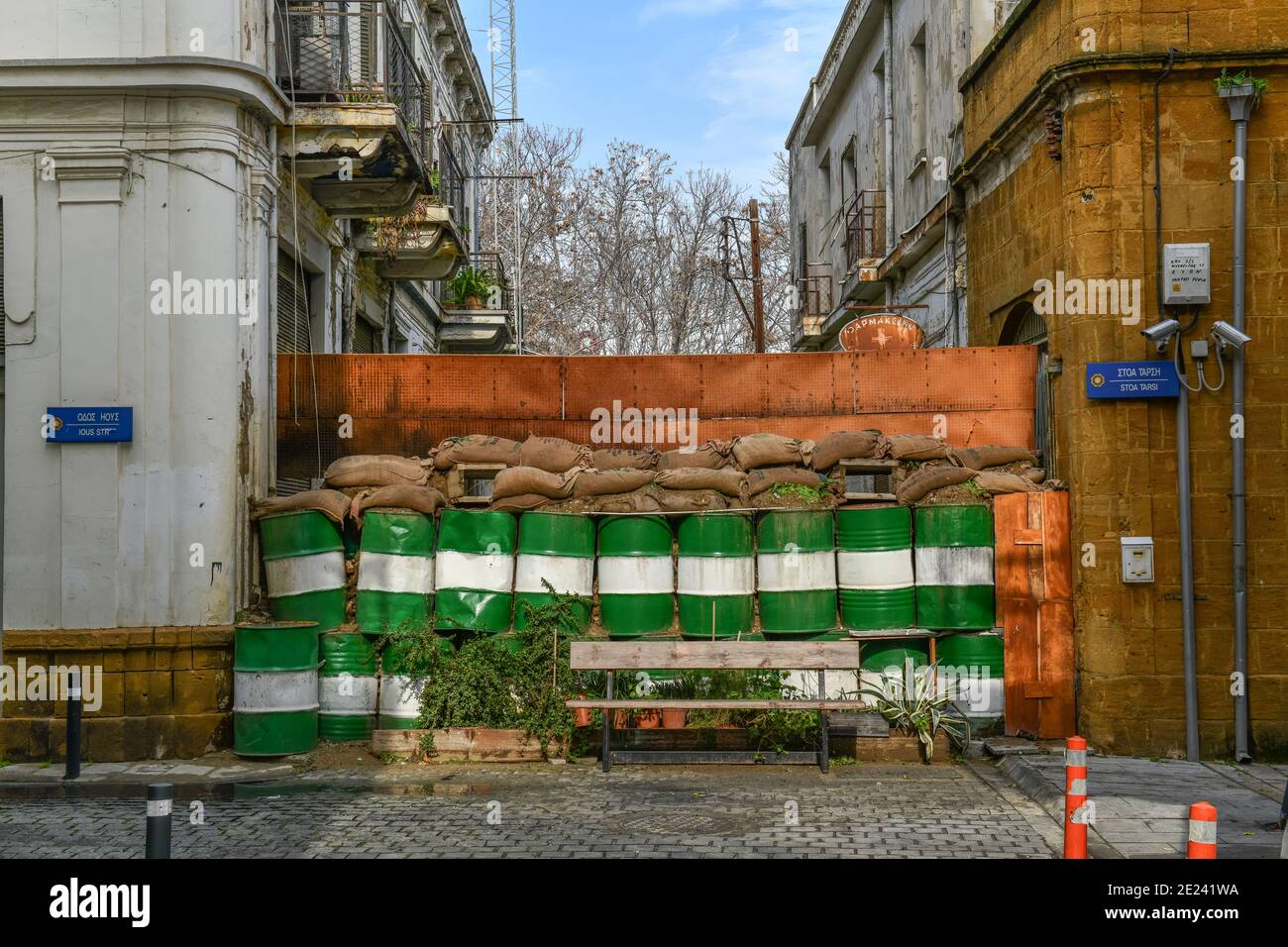 Grenze Altstadt Nikosia Republik Zypern Stock Photo Alamy grenze-altstadt-nikosia-republik-zypern-stock-photo-alamy