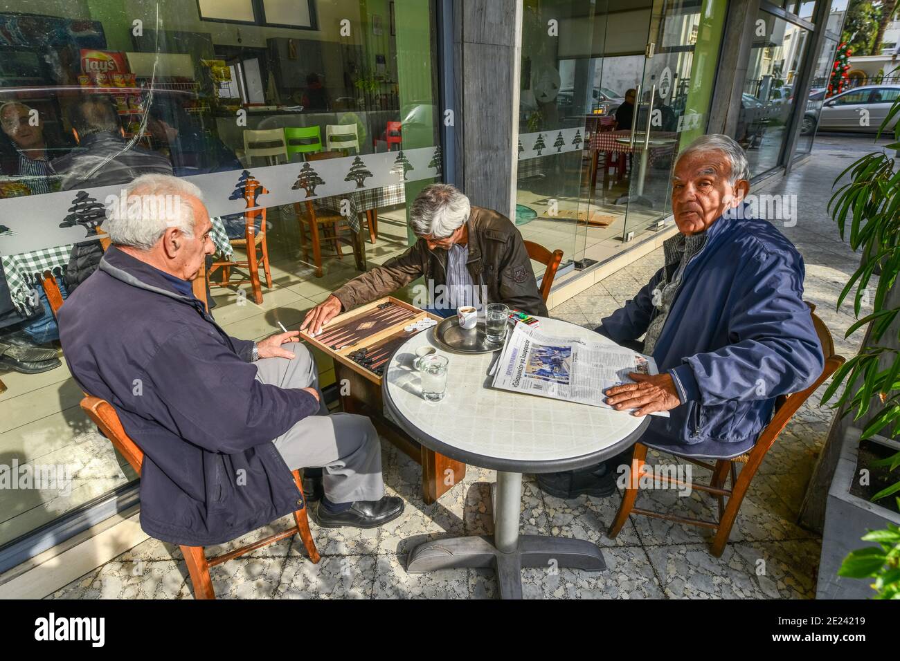 Alte Maenner, Cafe, Altstadt, Nikosia, Republik Zypern Stock Photo