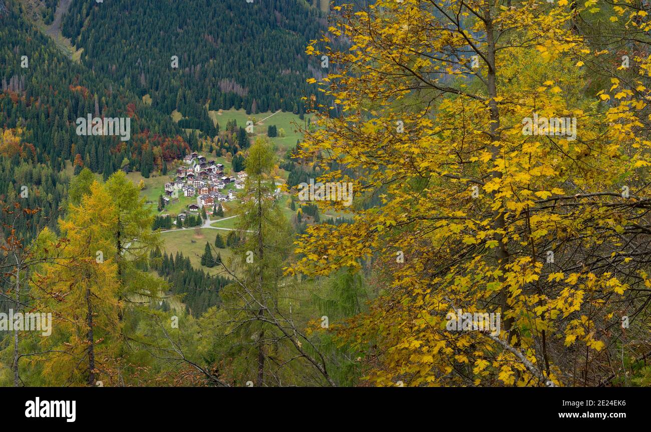 Village Gares , traditional alpine architecture in valley Valle di Gares,  Pale di San Martino. Pala is part of the UNESCO world heritage Dolomites. E Stock Photo