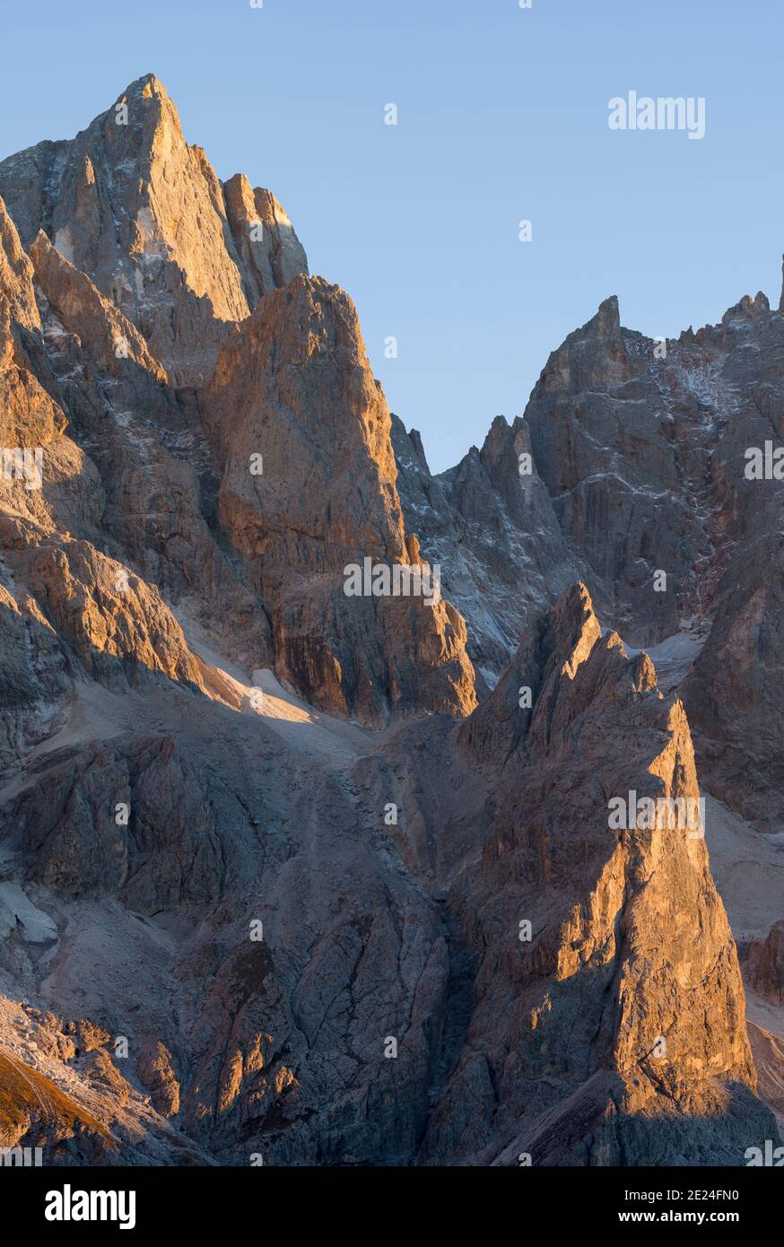 Cima della Vezzana.  Peaks towering over  Val Venegia.  Pala mountain range (Pale di San Martino) in the dolomites of Trentino. Pala is part of the UN Stock Photo
