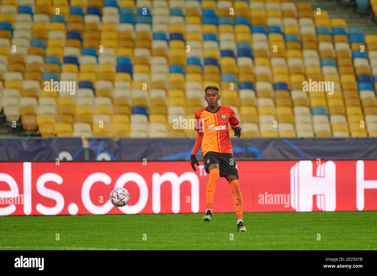 Kyiv Ukraine December 1 2020 Vitao The Football Match Of Group B Of Uefa Champions League Fc Shakhtar Donetsk Vs Real Madrid Fc Stock Photo Alamy