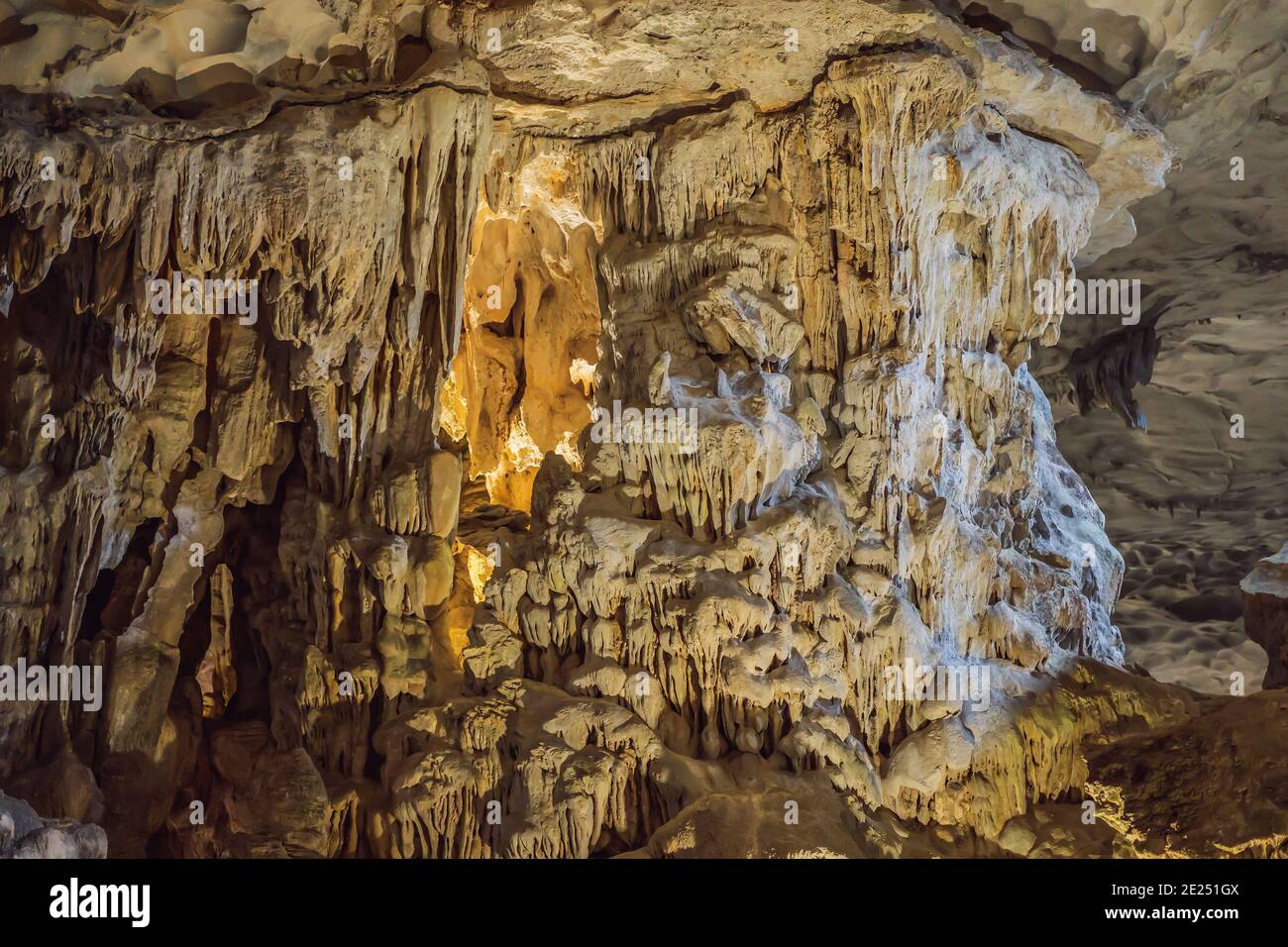 Hang Sung Sot Grotto Cave of Surprises, Halong Bay, Vietnam Stock Photo