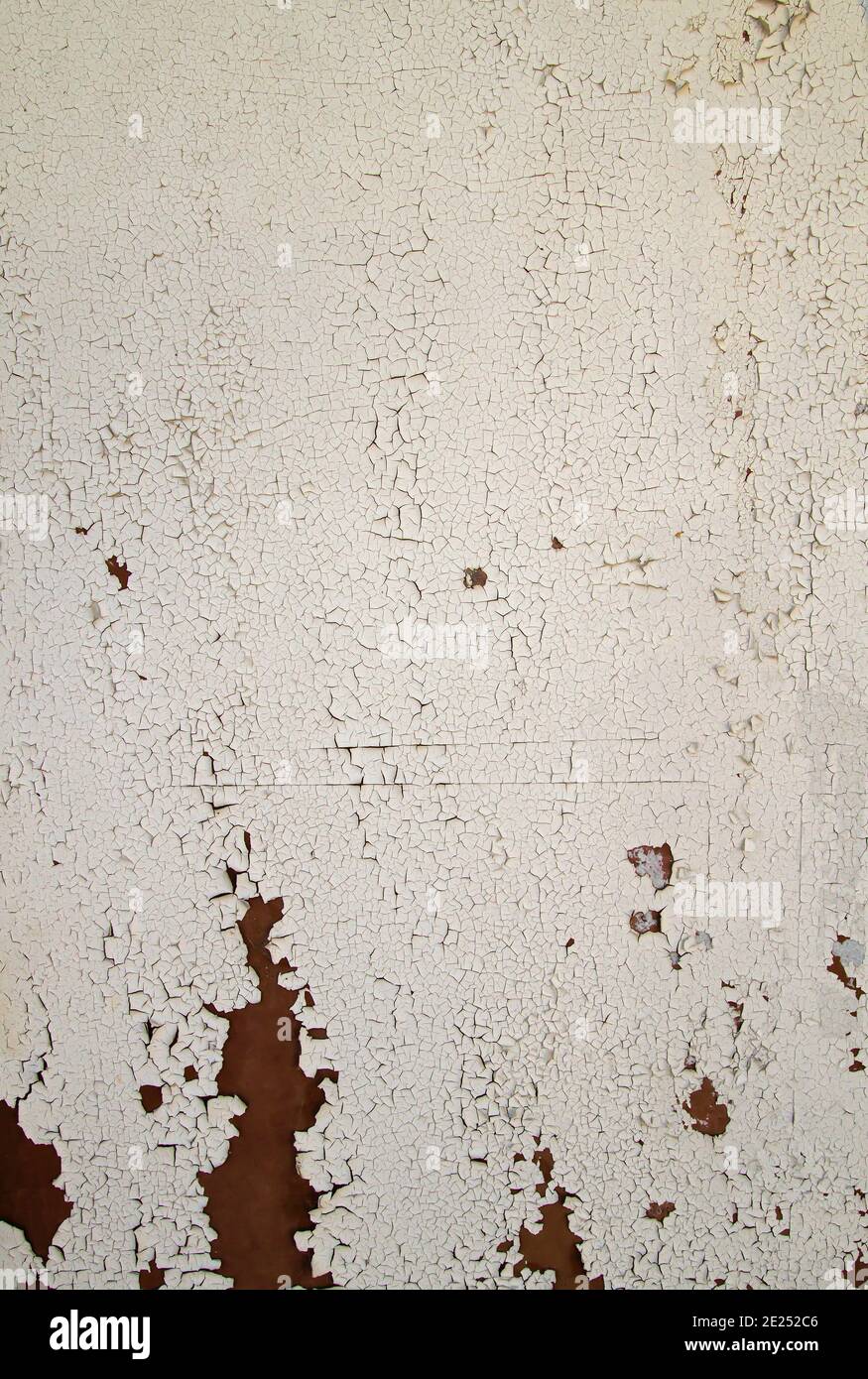 Old white wall with peeling paint, grunge texture or background Stock ...