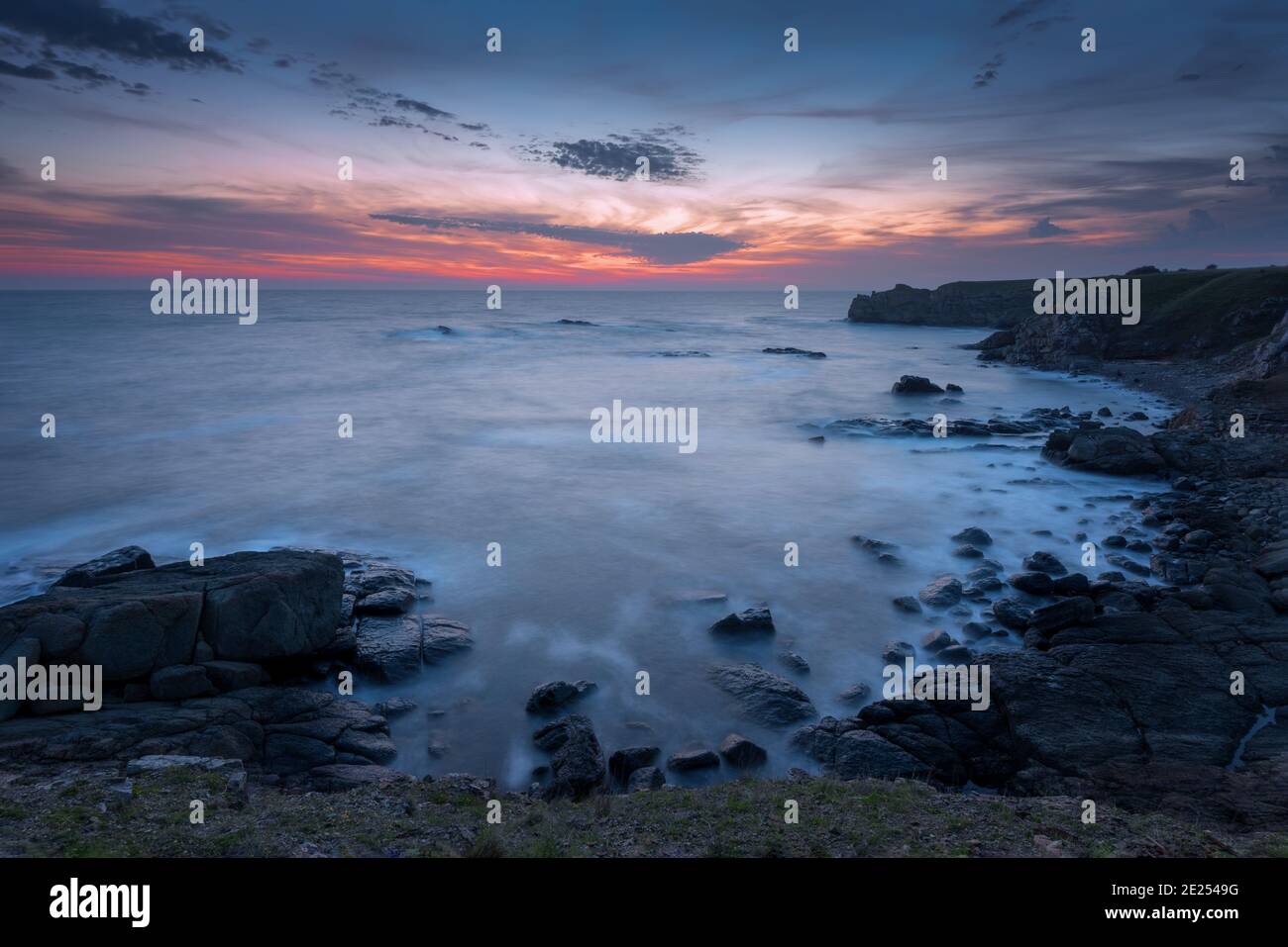 Beautiful seascape nature sunrise hi-res stock photography and images ...