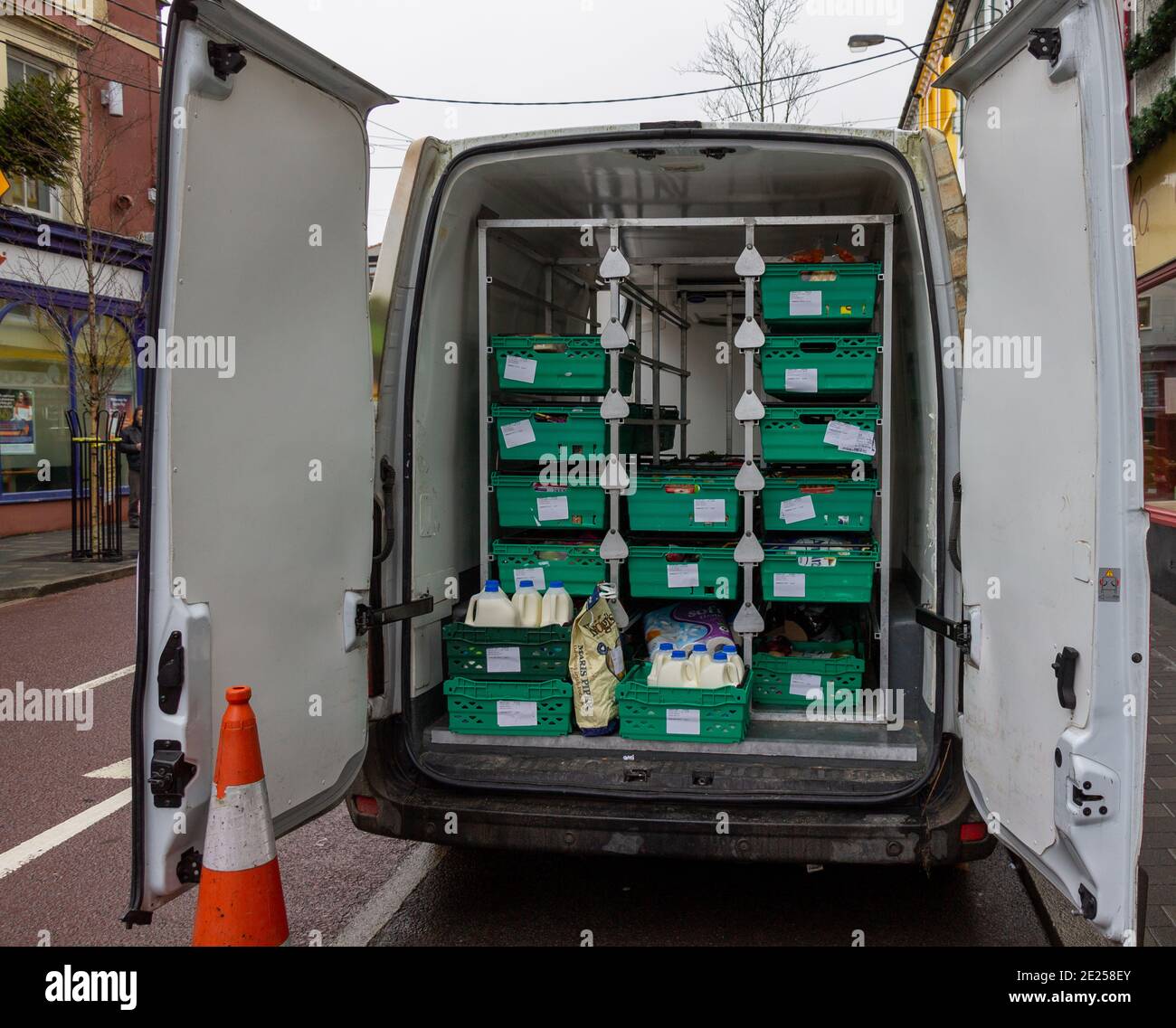 Food delivery van hires stock photography and images Alamy