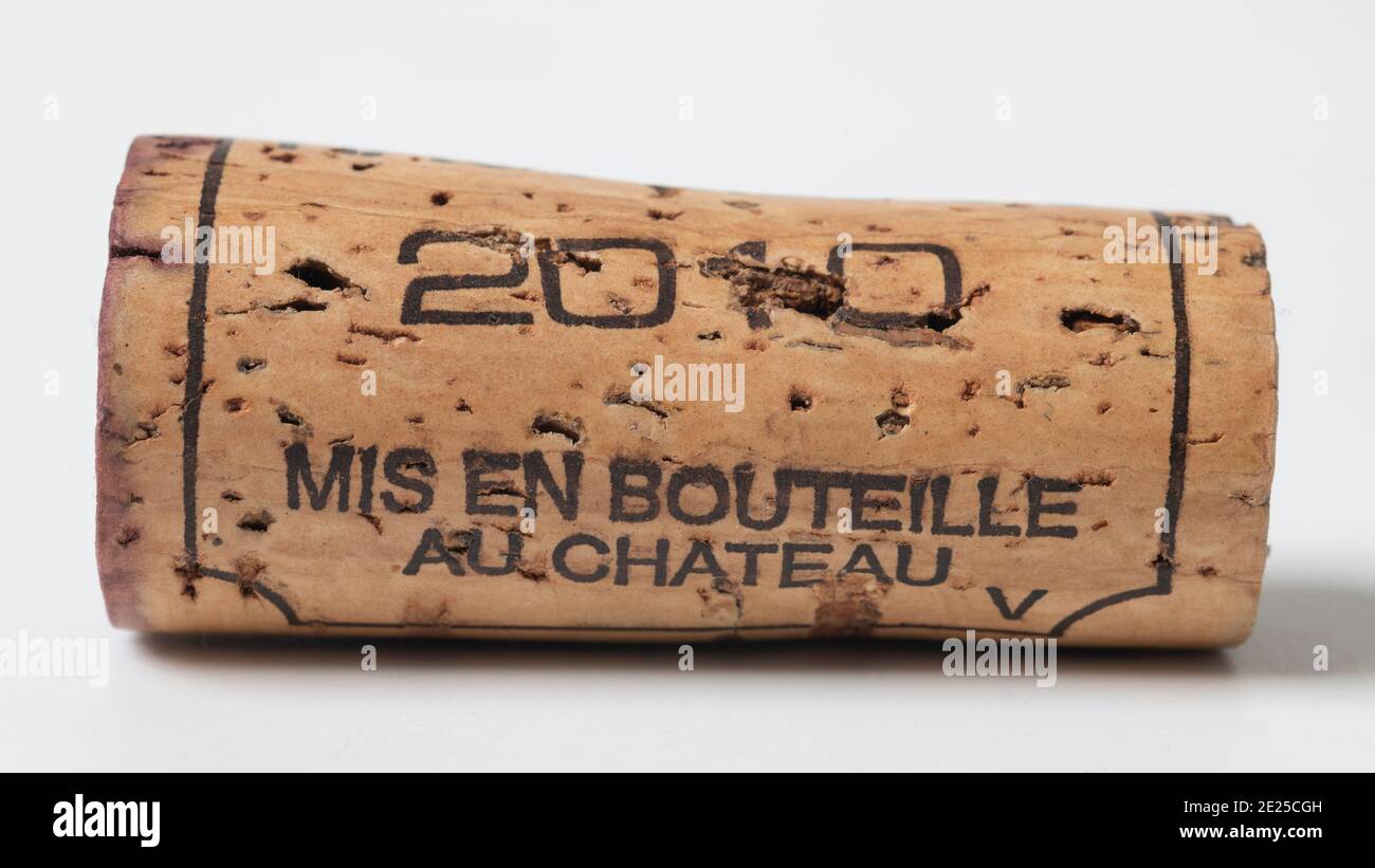 Wine bottle cork 2010 Mis en Bouteille au Chateau, Haut Medoc, France Stock Photo