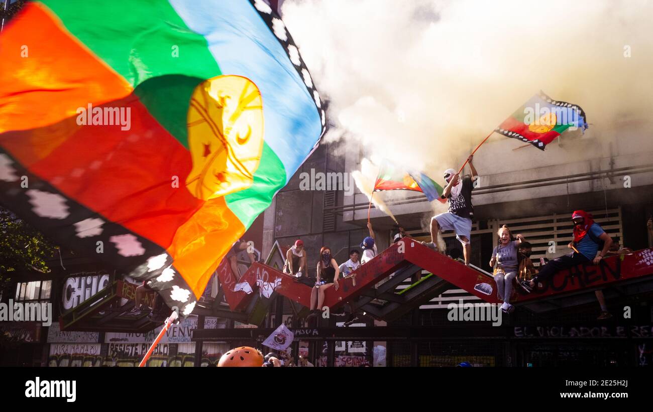 Mapuche flags hi-res stock photography and images - Alamy