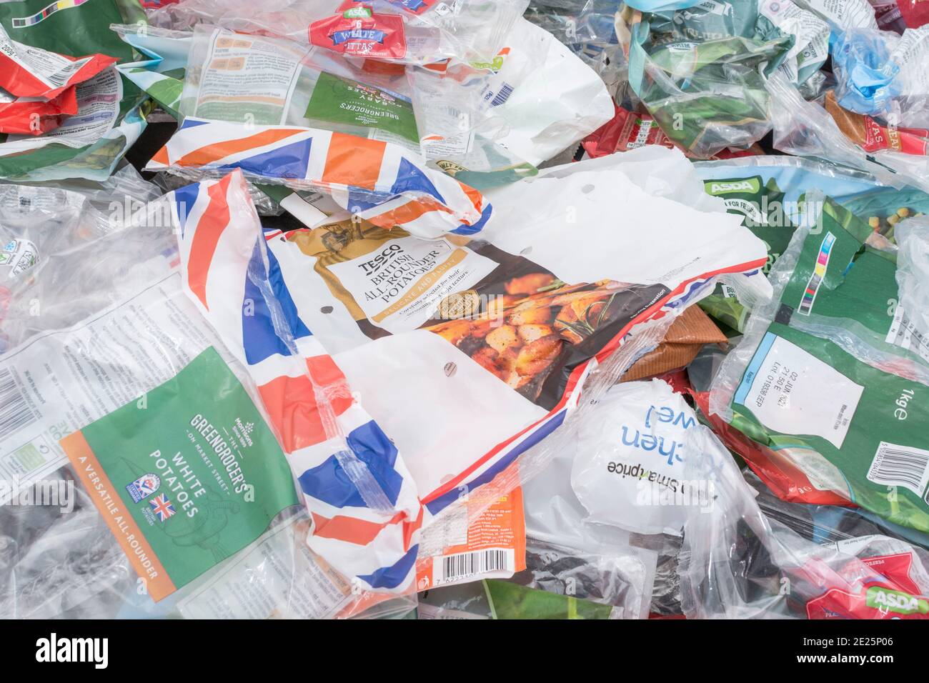 Massed pile of soft plastic food bags and wrapping material from UK  supermarkets. For kitchen waste, household plastic waste, single use  plastics Stock Photo - Alamy