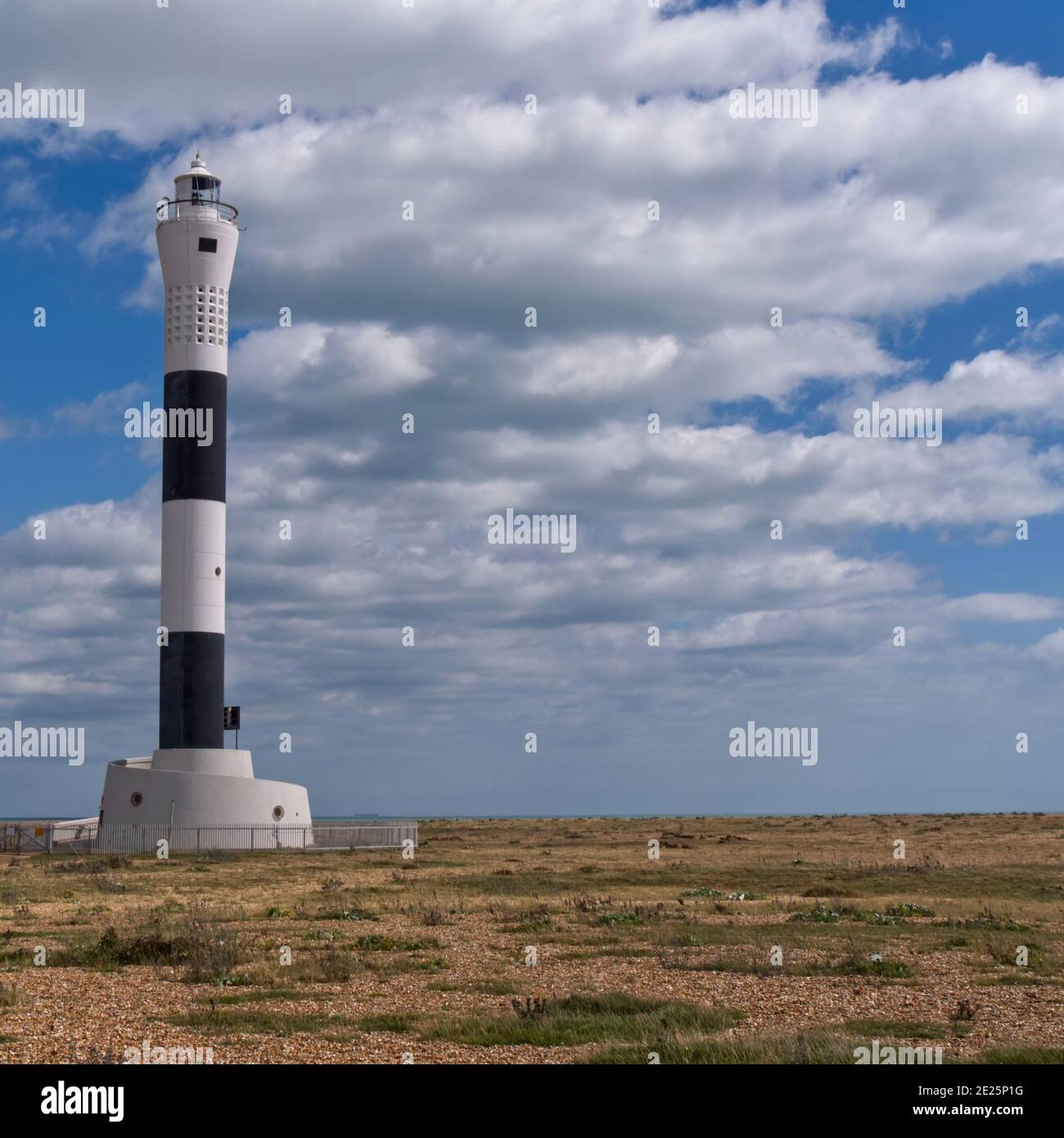 the new lighthouse, Dungeness,Kent,England Stock Photo Alamy