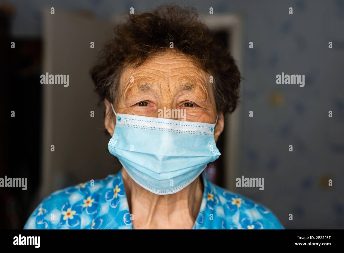 Elderly woman cough in hi-res stock photography and images - Alamy