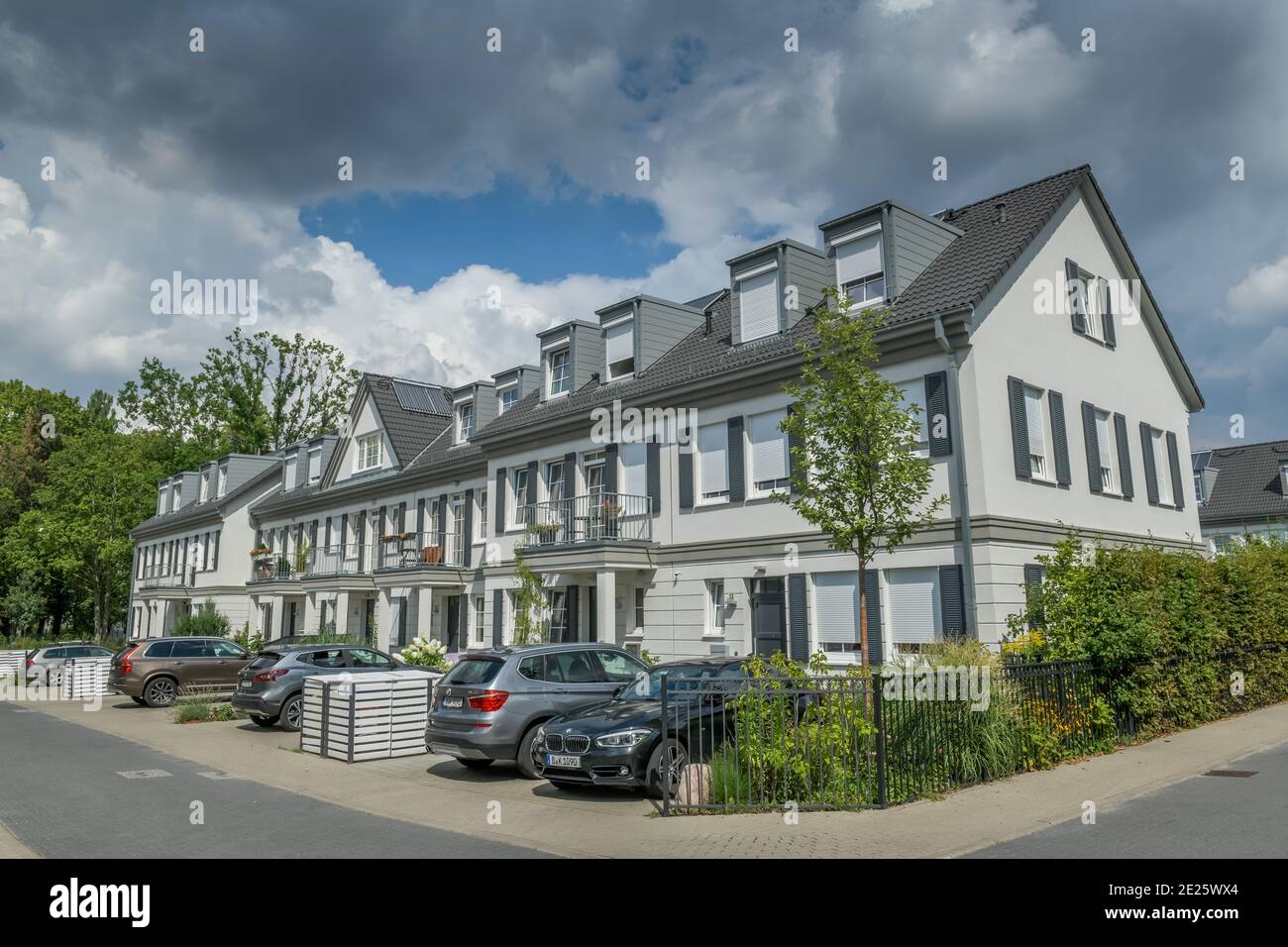 Reihenhäuser, In den Leonorengärten, Lankwitz, Steglitz-Zehlendorf, Berlin, Deutschland Stock Photo