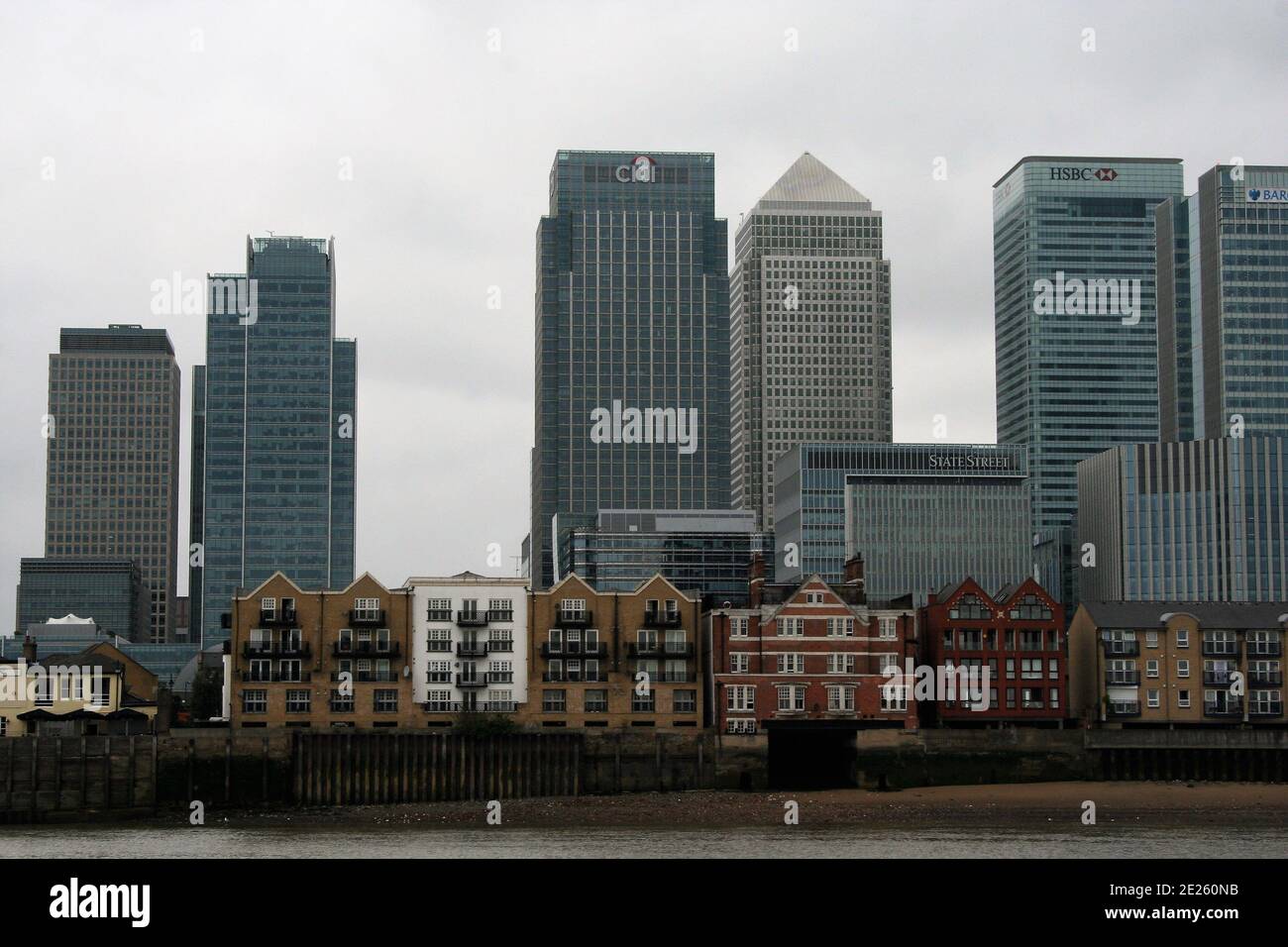 British street houses skyscrapers hi-res stock photography and images ...
