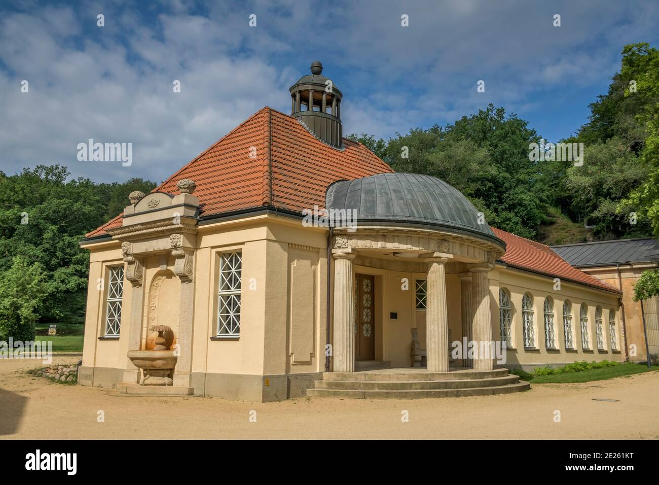 Badehaus Hermannsbad, Badepark, Bad Muskau, Sachsen, Deutschland Stock  Photo - Alamy