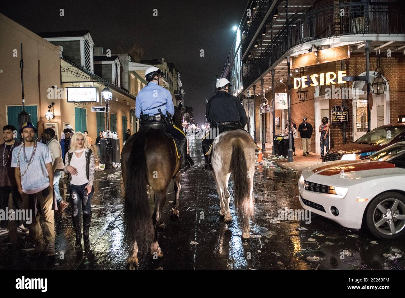 Bourbon Street Post Mount