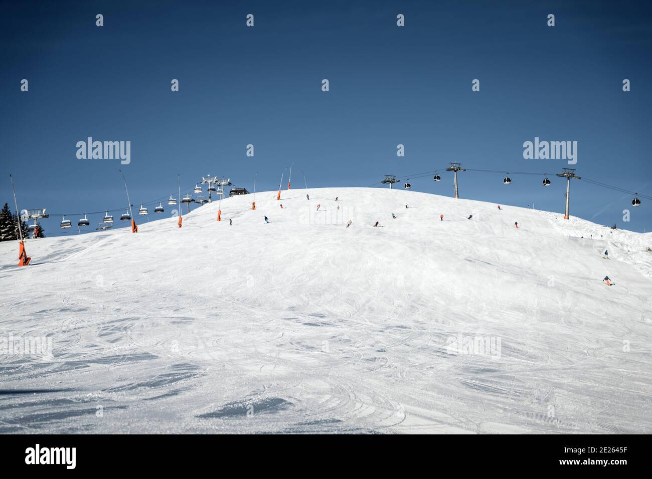 Piesendorf Austria 27th December Overlooking The Ski Resort Schmittenhohe At Zell Am See White Slopes With Powder Snow Are Ready For Another Winter Season Stock Photo Alamy