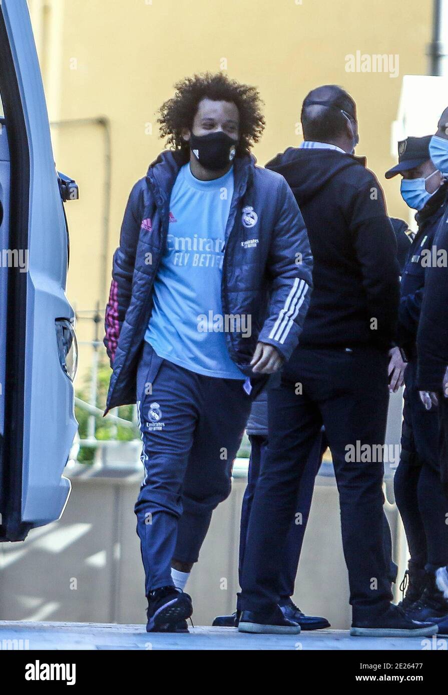 12 de enero del 2021 (Malaga) El equipo de futbol del Real Madrid llega a el Gran hotel Miramar  que es su hotel de concentracion durante 3 dias ante de la semifinal de la Supercopa que se jugara en la Rosaleda de Malaga ante el Athletic de Bilbao January 12, 2021 (Malaga) The Real Madrid soccer team arrives at the Gran Hotel Miramar, which is its concentration hotel for 3 days before the semifinal of the Super Cup that will be played at the Rosaleda de Malaga against Athletic Bilbao  Lorenzo Carnero / Cordon Press  Cordon Press Stock Photo