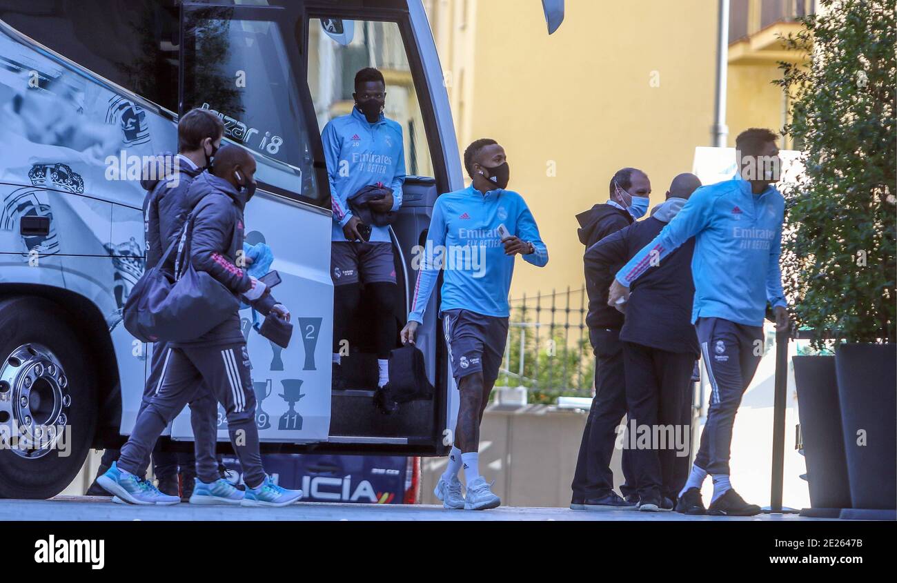 12 de enero del 2021 (Malaga) El equipo de futbol del Real Madrid llega a el Gran hotel Miramar  que es su hotel de concentracion durante 3 dias ante de la semifinal de la Supercopa que se jugara en la Rosaleda de Malaga ante el Athletic de Bilbao January 12, 2021 (Malaga) The Real Madrid soccer team arrives at the Gran Hotel Miramar, which is its concentration hotel for 3 days before the semifinal of the Super Cup that will be played at the Rosaleda de Malaga against Athletic Bilbao  Lorenzo Carnero / Cordon Press  Cordon Press Stock Photo