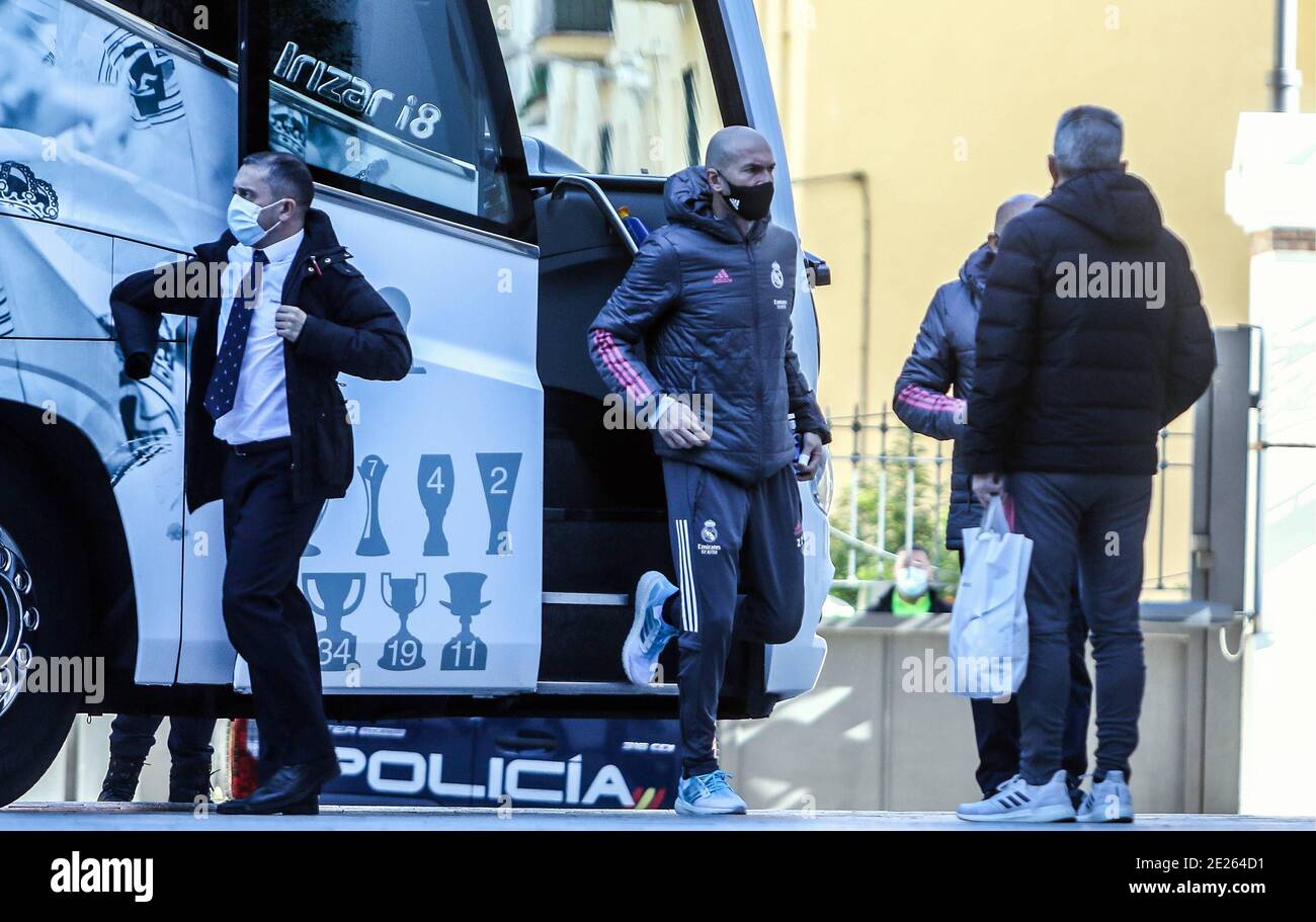 Malaga, Spain. 12th Jan, 2021. 12 de enero del 2021 (Malaga) El equipo de futbol del Real Madrid llega a el Gran hotel Miramar que es su hotel de concentracion durante 3 dias ante de la semifinal de la Supercopa que se jugara en la Rosaleda de Malaga ante el Athletic de Bilbao January 12, 2021 (Malaga) The Real Madrid soccer team arrives at the Gran Hotel Miramar, which is its concentration hotel for 3 days before the semifinal of the Super Cup that will be played at the Rosaleda de Malaga against Athletic Bilbao Lorenzo Carnero/Cordon Press Credit: CORDON PRESS/Alamy Live News Stock Photo