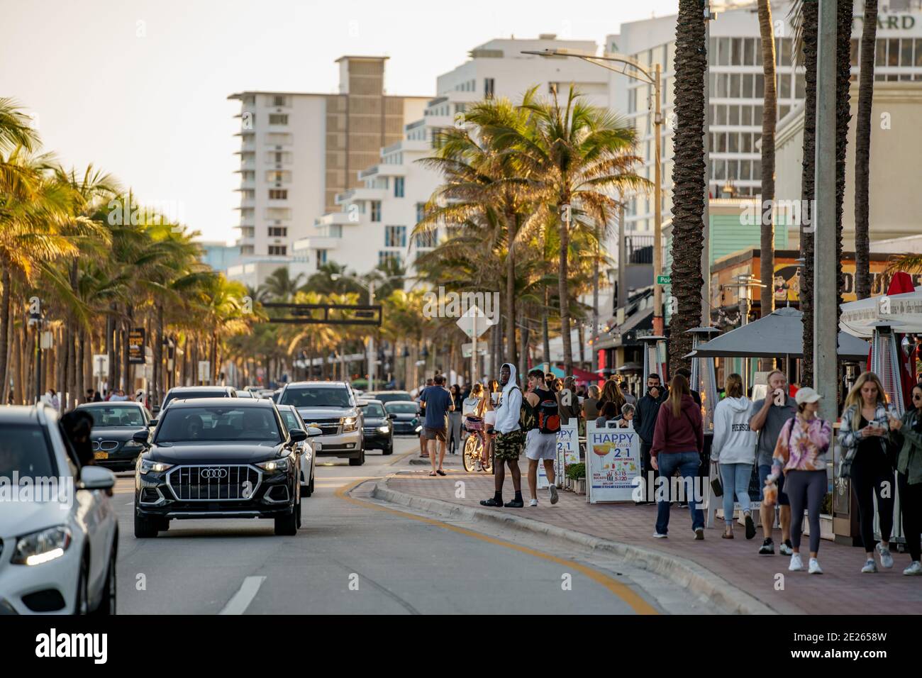 Heavy crowds on Fort Lauderdale Beach January 2021 during Covid 19 Coronavirus pandemic at record high Stock Photo