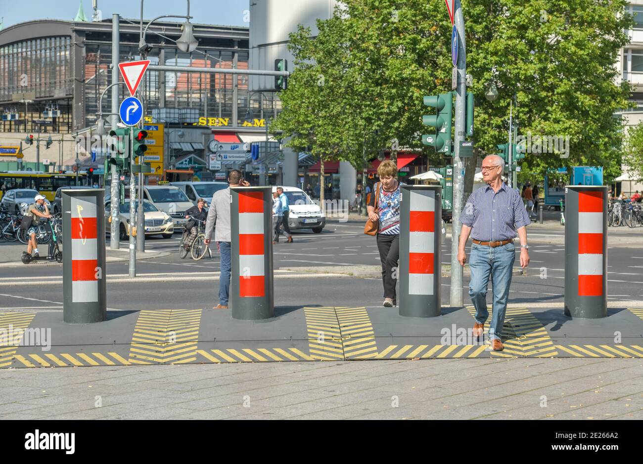 Poller, Breitscheidplatz, Charlottenburg, Berlin, Deutschland Stock Photo