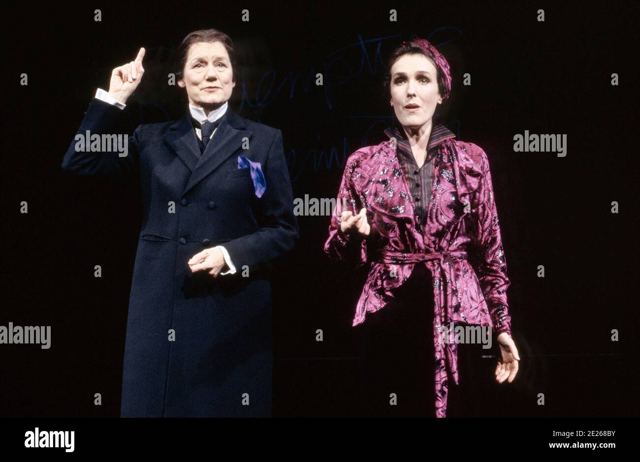 Gillian Barge (Sir William Crookes), Angela Tunstall (Lady Nellie Crookes) in SQUARE ROUNDS  by Tony Harrison at the Olivier Theatre, National Theatre (NT), London SE1  01/10/1992  music: Dominic Muldowney  design: Jocelyn Herbert  costume transformations: Arturo Brachetti  lighting: Mick Hughes  magic consultant: Ali Bongo  choreographer: Lawrence Evans  director: Tony Harrison Stock Photo