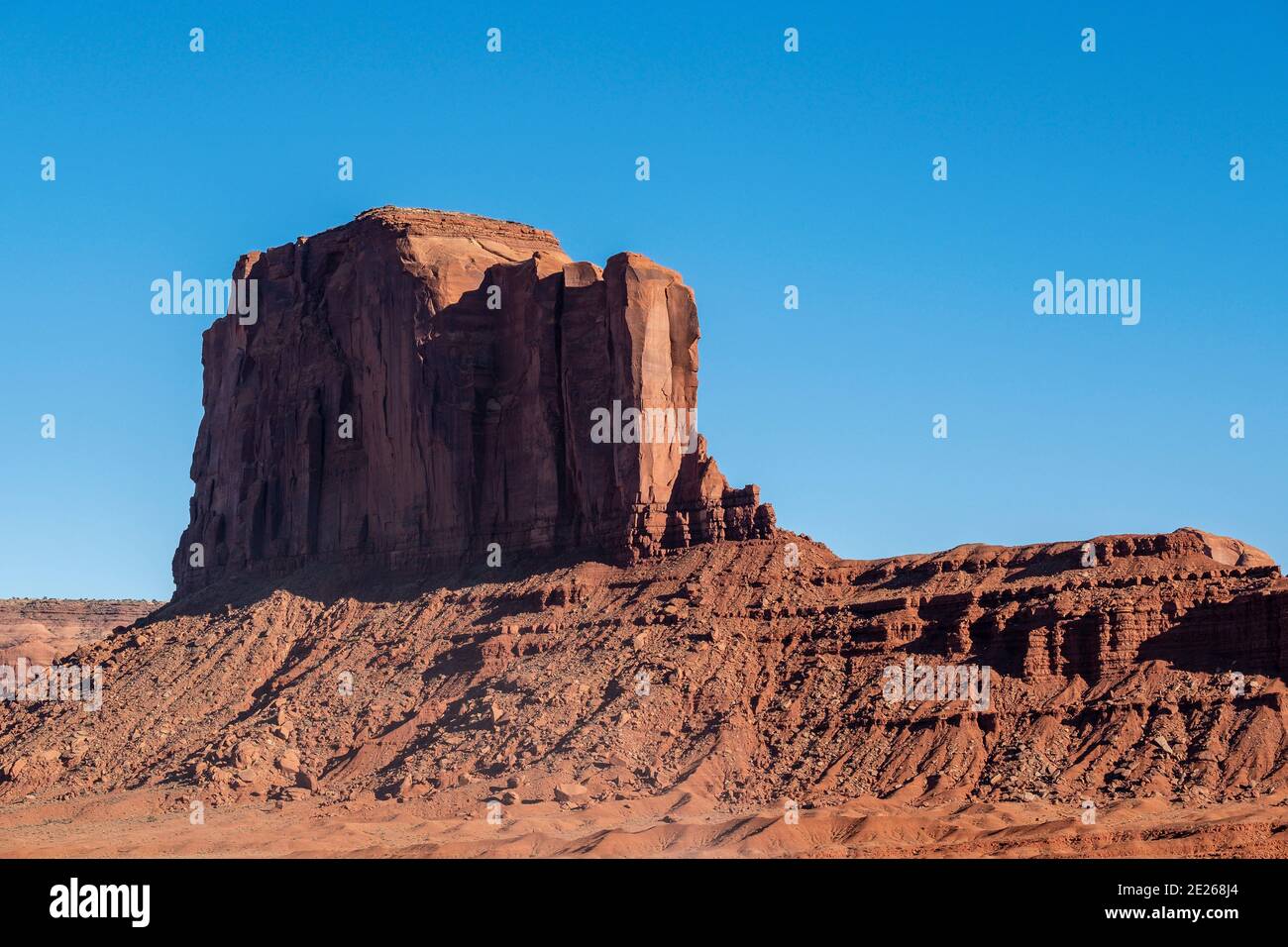 The Elephant Butte rock formation in the Monument Valley Navajo Tribal Park which straddles the Arizona and Utah state line, USA Stock Photo