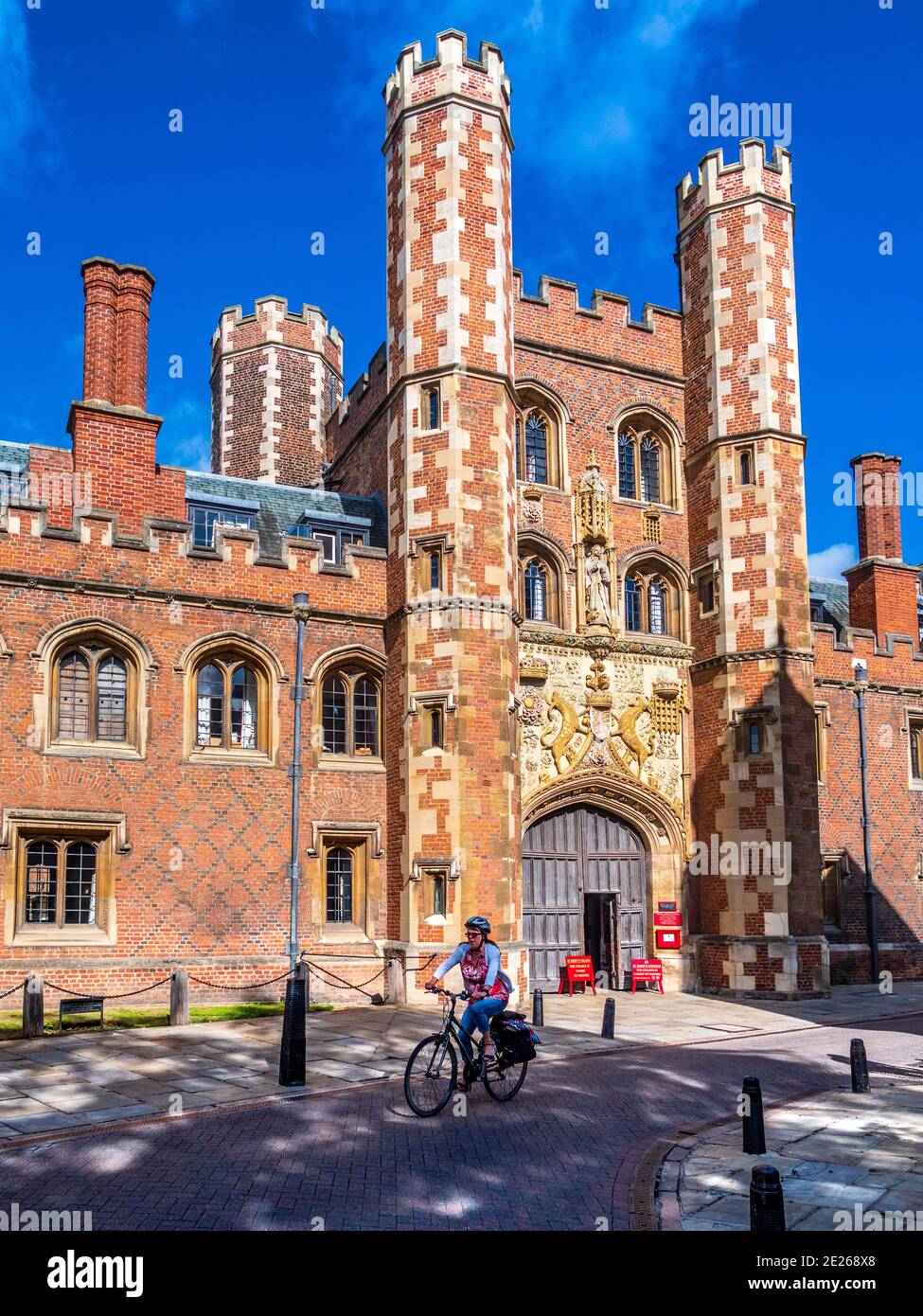 St John's College Cambridge - The Great Gate St John's College University of Cambridge -  Completed in 1516. Cambridge Tourism / Historic Cambridge. Stock Photo