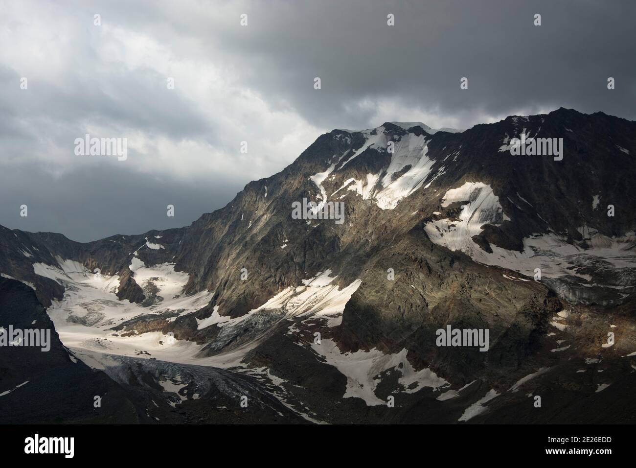 Blick vom Walliser Laggintal zum 4017 Meter hohen Weissmies Stock Photo