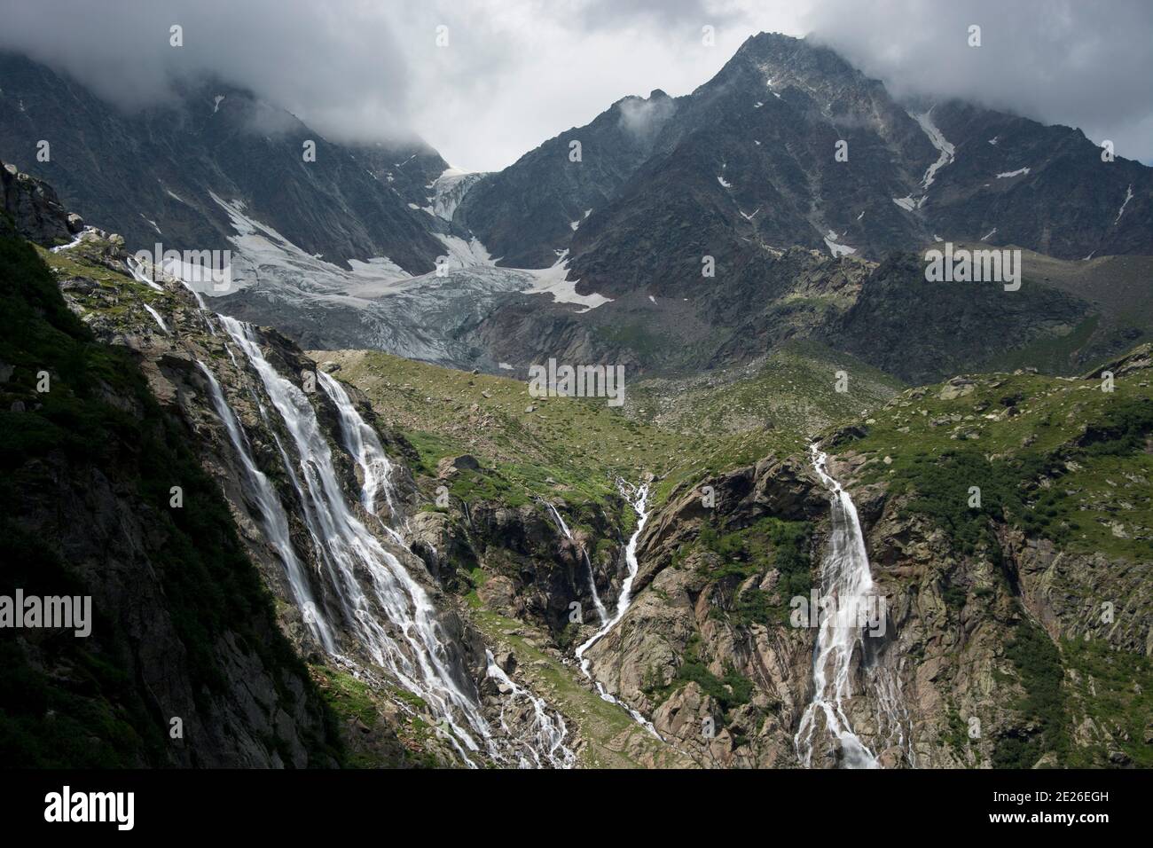 Die Wasserfälle der Laggina am Fuss des Walliser Weissmies Stock Photo