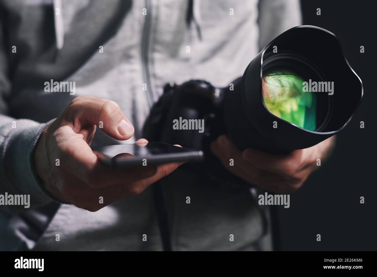 Hands holding phone camera hi-res stock photography and images - Alamy