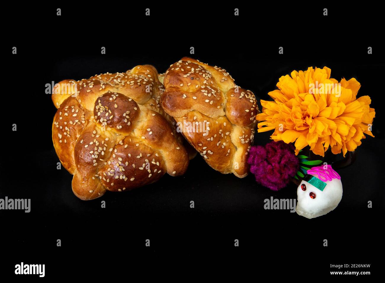 Mexican pan de muerto with cempasuchil and skull, for day of the dead Stock  Photo - Alamy