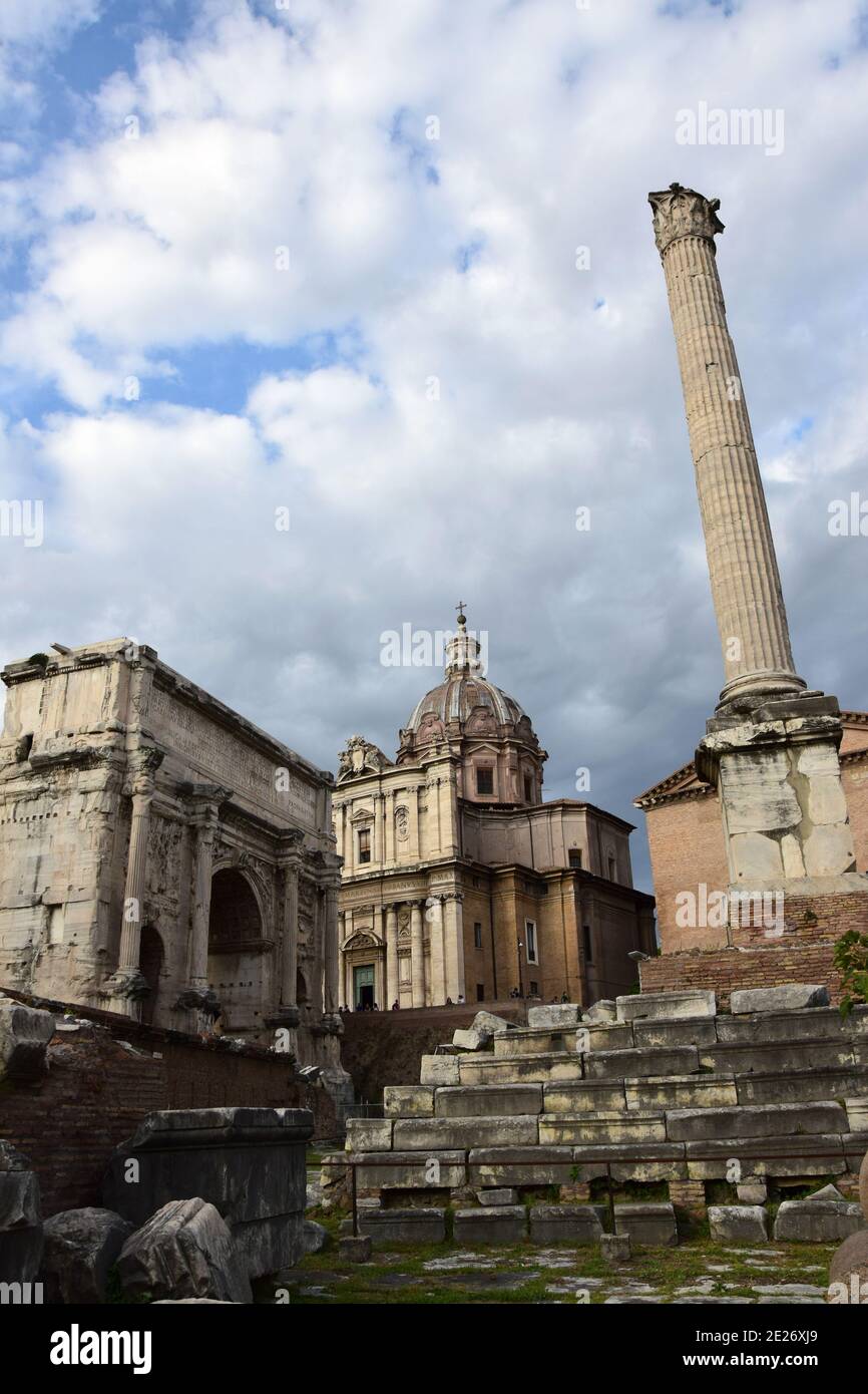 Arch of Septimius Severus, Chiesa di San Guiseppe dei Falegnami and ...