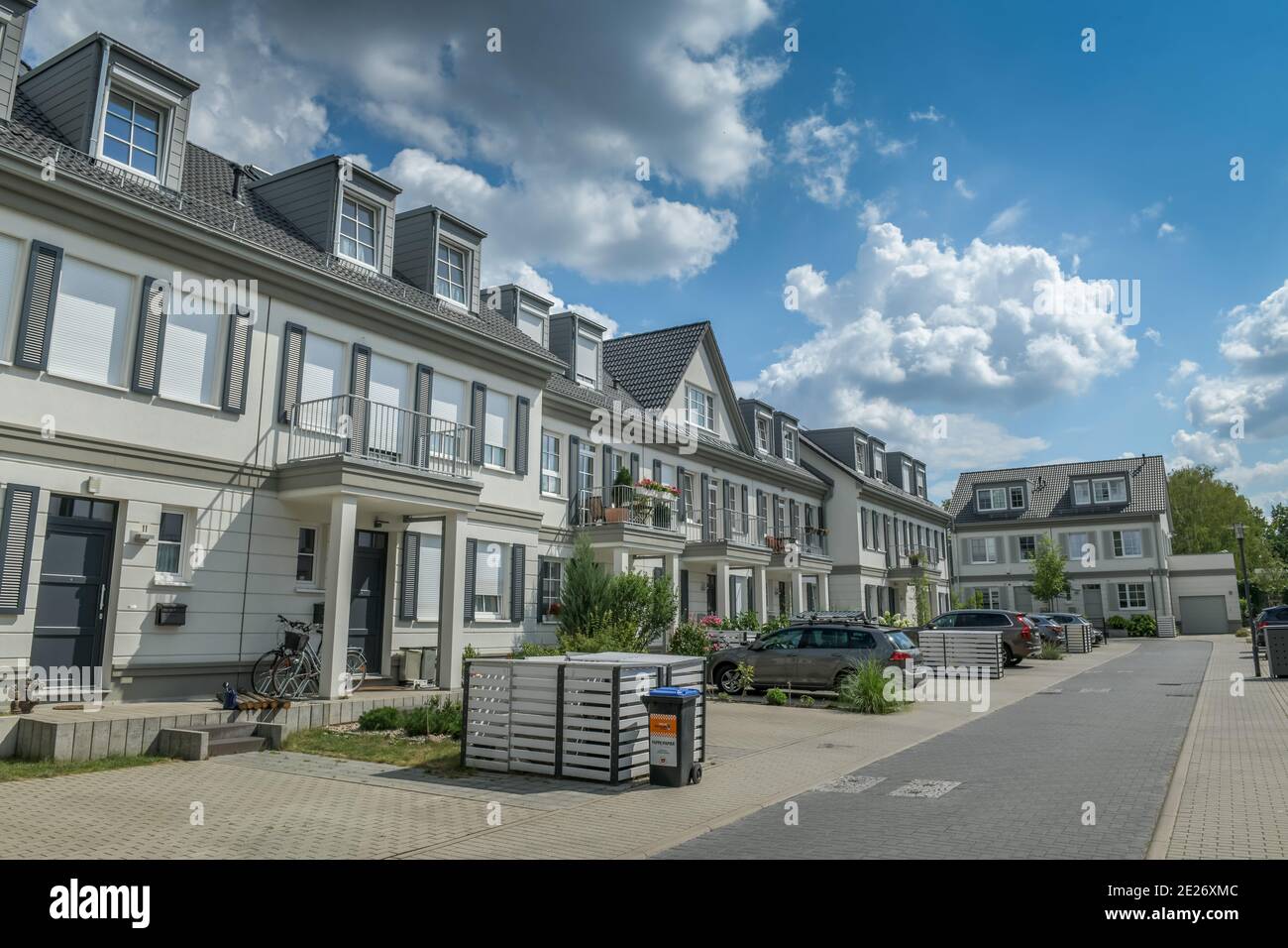 Reihenhäuser, In den Leonorengärten, Lankwitz, Steglitz-Zehlendorf, Berlin, Deutschland Stock Photo