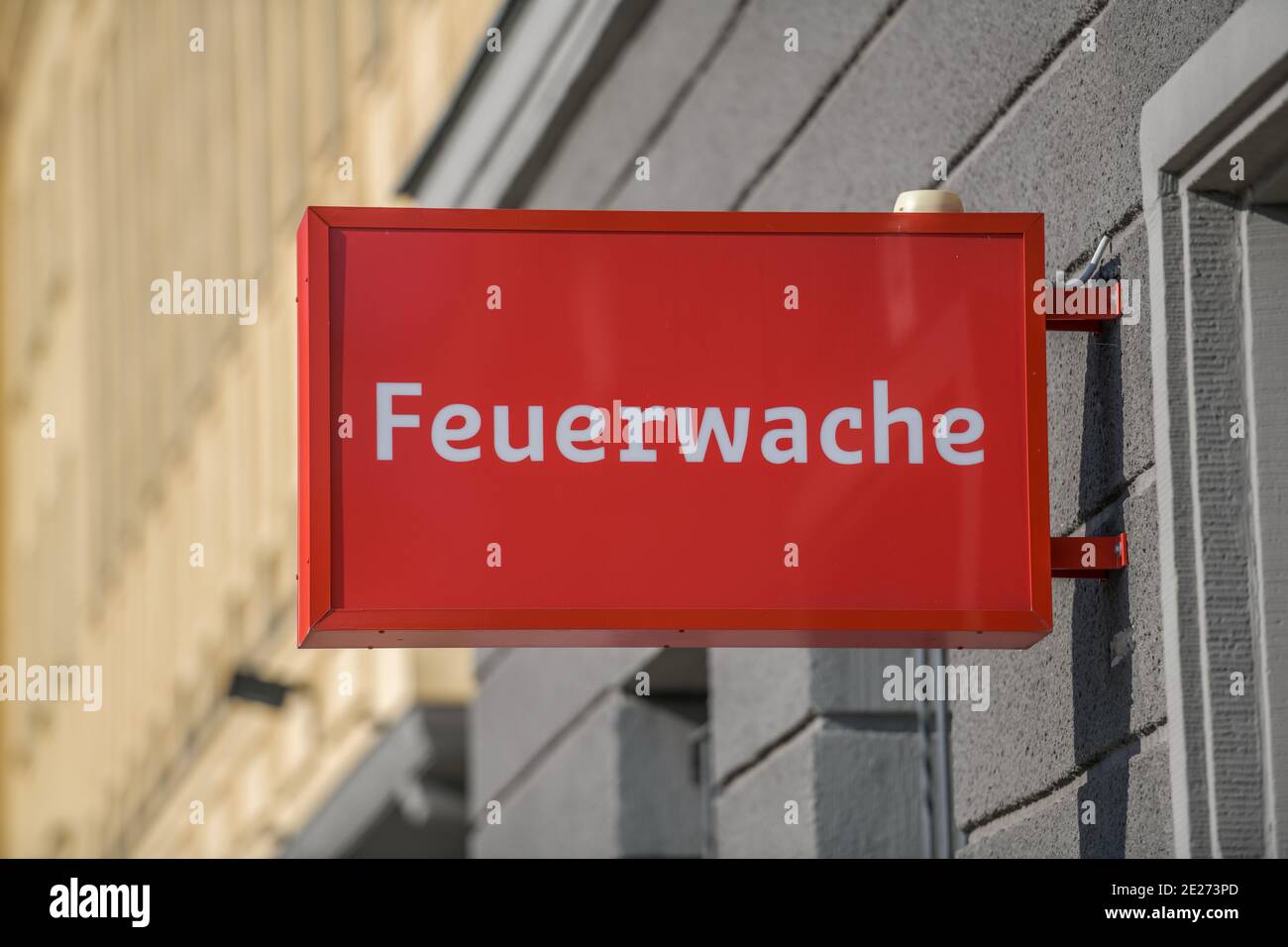 Schild Feuerwache, Rüdersdorfer Straße, Friedrichshain, Friedrichshain-Kreuzberg, Berlin, Deutschland Stock Photo