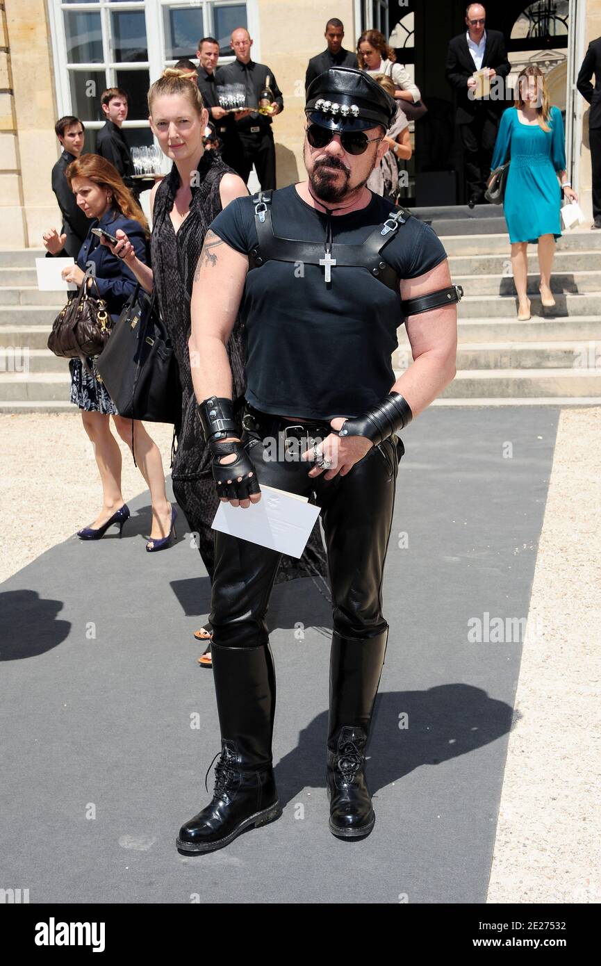 Peter Marino attending the Christian Dior Fall-Winter 2012-2013  Haute-Couture collection show in Paris, France, on July 2nd, 2012. Photo by  Frederic Nebinger/ABACAPRESS.COM Stock Photo - Alamy
