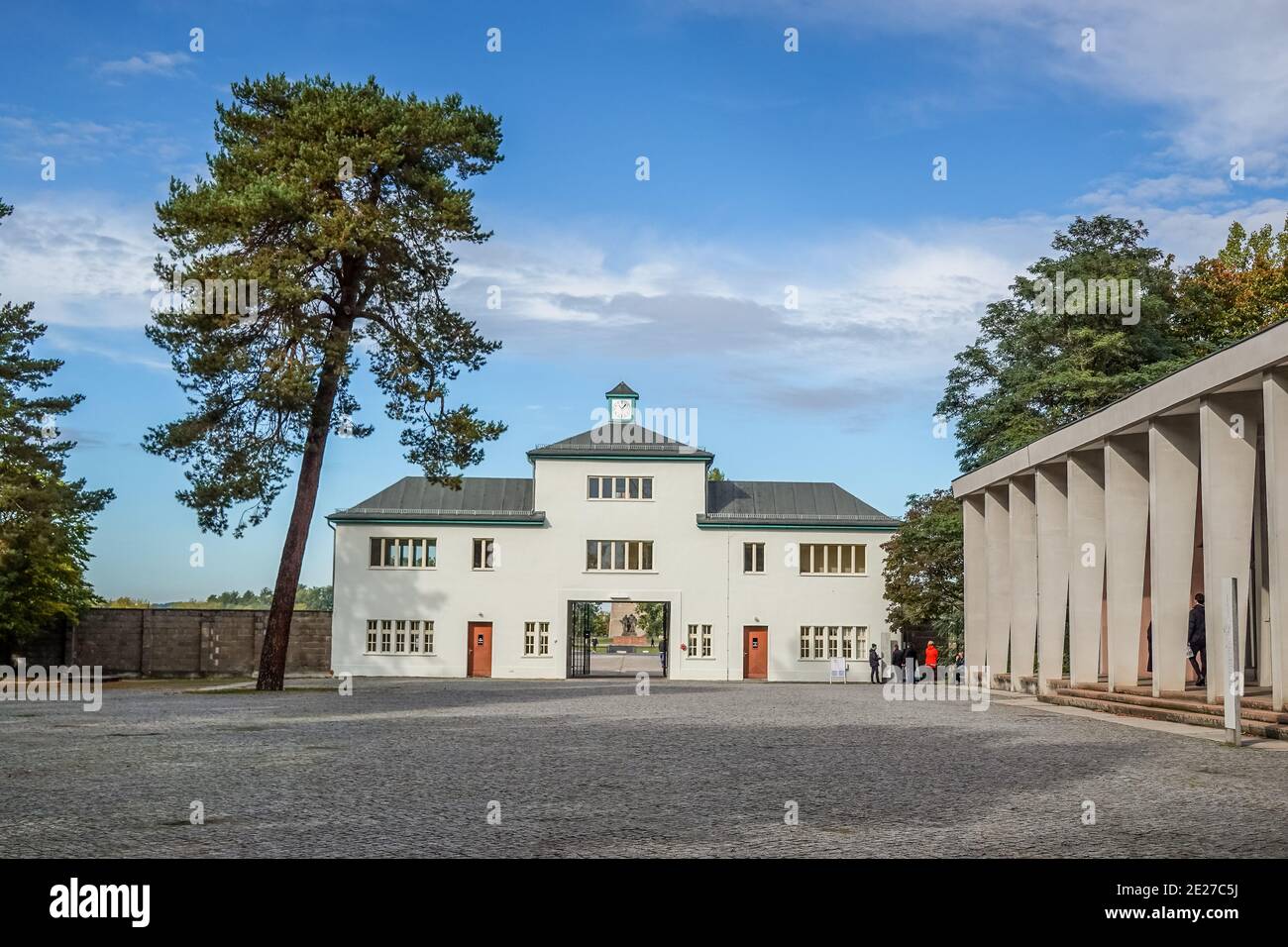 Eingangsgebaude Zum Haftlingslager Turm A Gedenkstatte Und Museum Konzentrationslager Sachsenhausen Oranienburg Landkreis Oberhavel Brandenburg Stock Photo Alamy