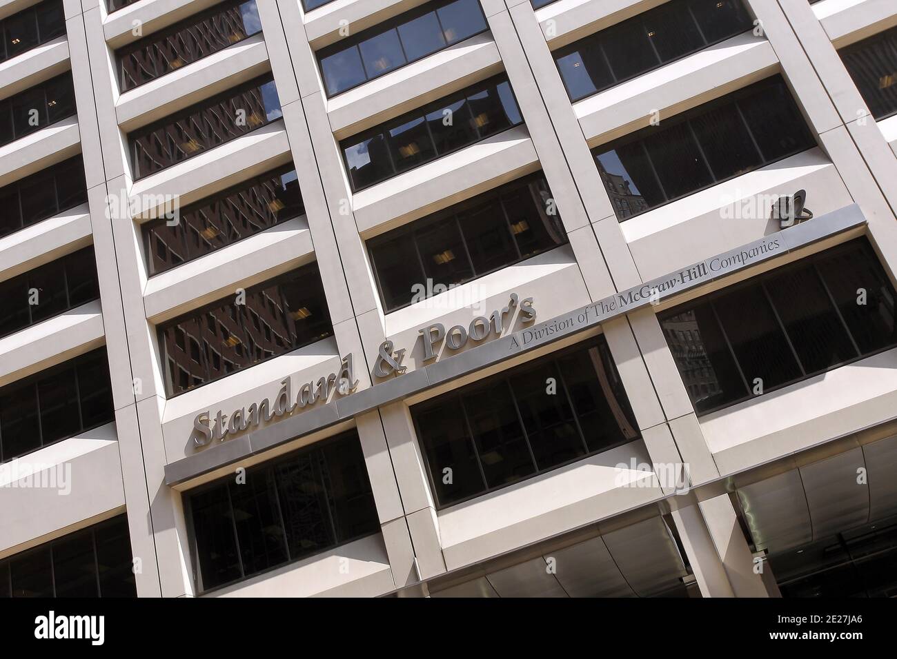 Standard and poors building hires stock photography and images Alamy