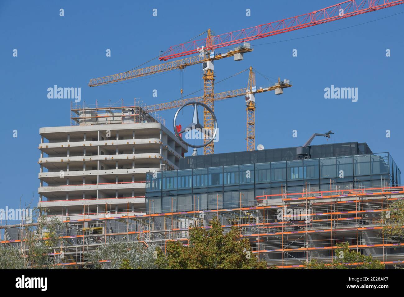 Baustelle, Bürohaus, Mercedes Benz Vertriebszentrale, Mühlenstraße, Friedrichshain, Berlin, Deutschland Stock Photo