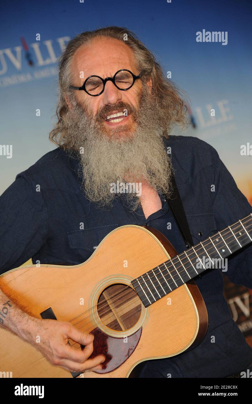 Tony kaye musician hires stock photography and images Alamy