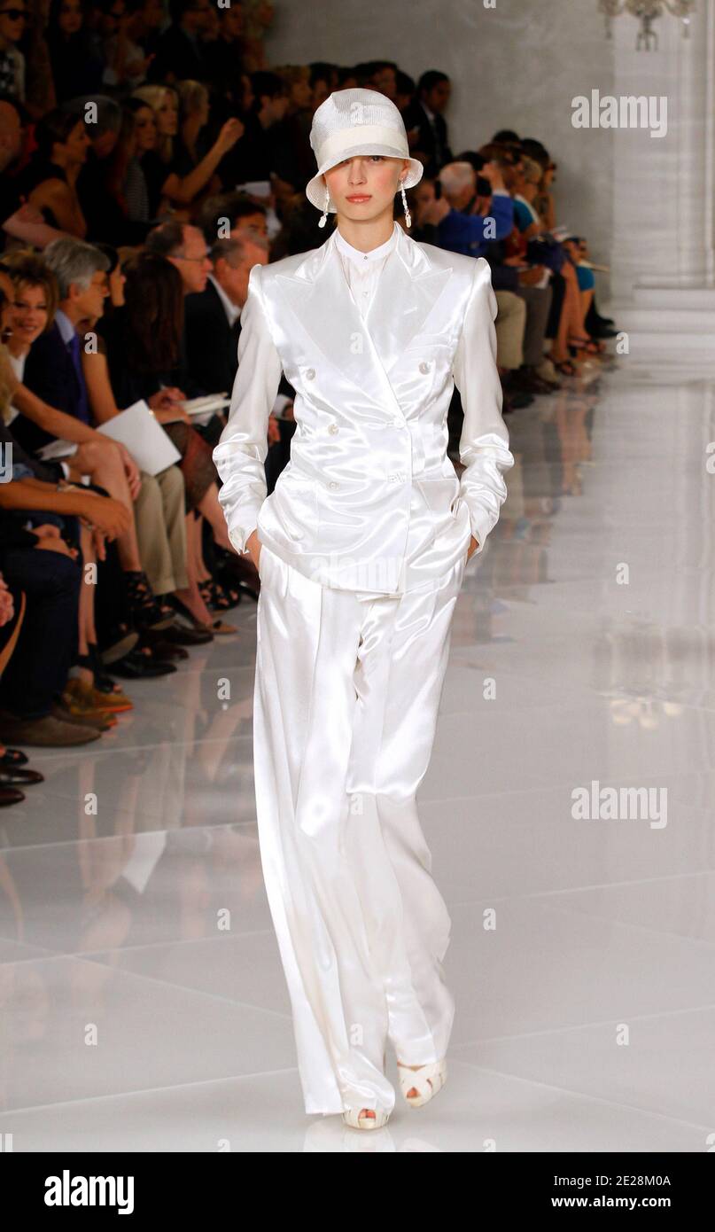 Models present creations by Ralph Lauren during his Spring/Summer 2012 show  at Skylight Studios in New York City, New York on September 15, 2011. Photo  by Donna Ward/ABACAPRESS.COM Stock Photo - Alamy