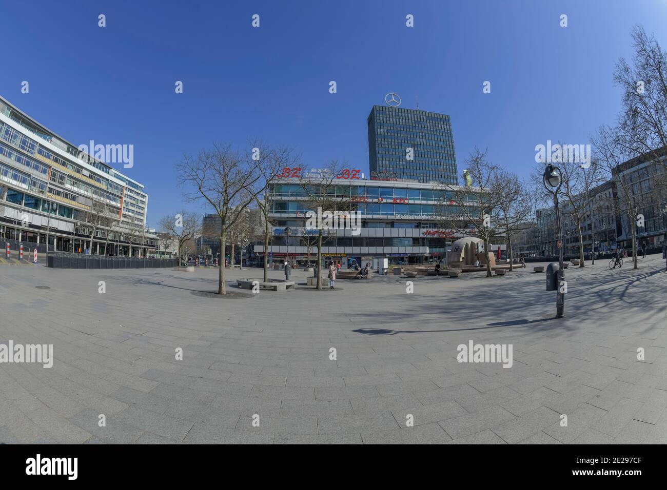 Berlin in Zeiten der Corona-Krise, 25.03.2020. Hier: Der menschenleere Breitscheidplatz, Charlottenburg, Berlin, Deutschland Stock Photo