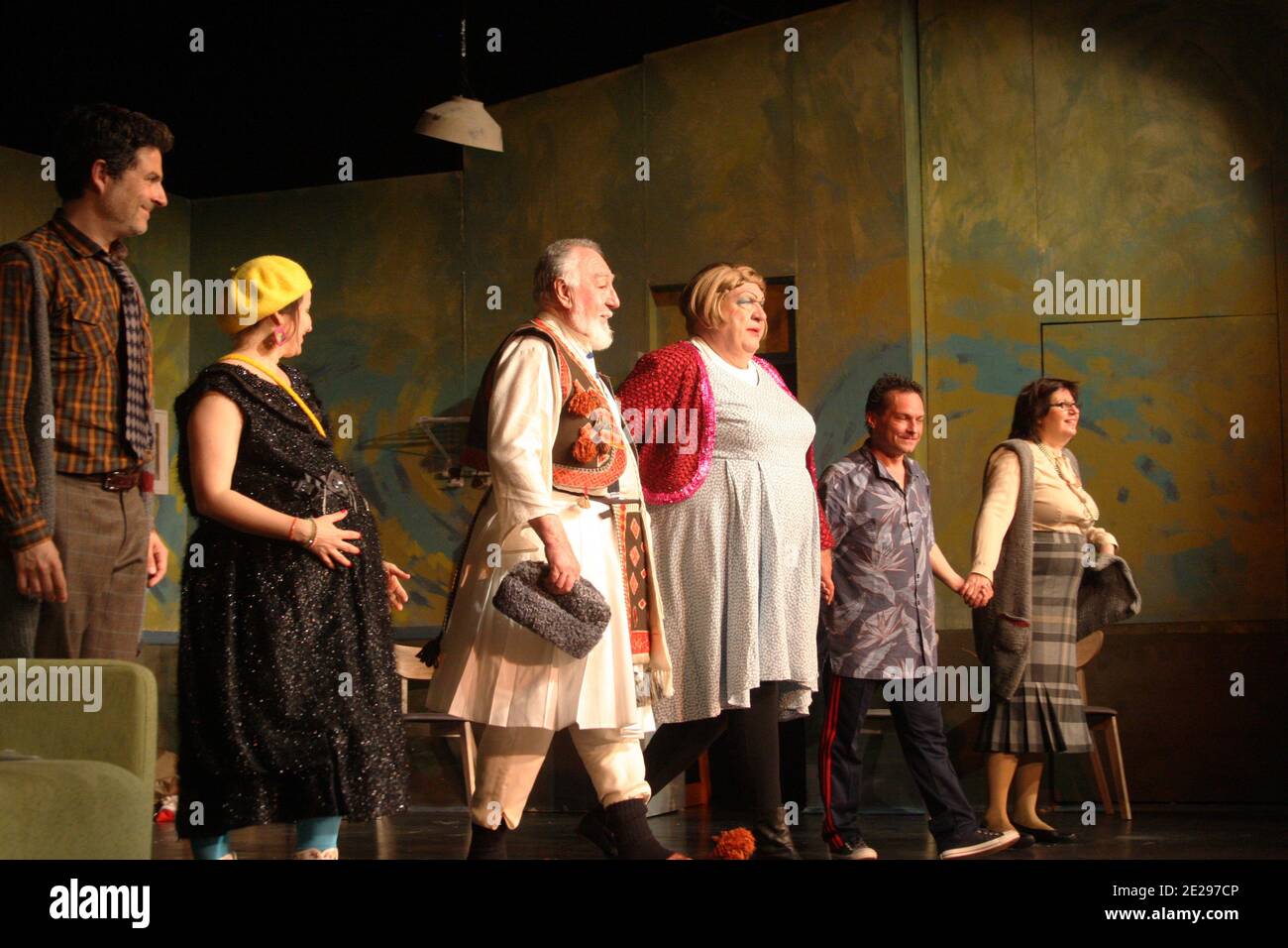 Mihai Călin, Antoaneta Zaharia, Lucian Iancu, Valentin Teodosiu, George Ivașcu, Magda Catone at the end of the show 'Ultimul Crăciun la Paris' Stock Photo